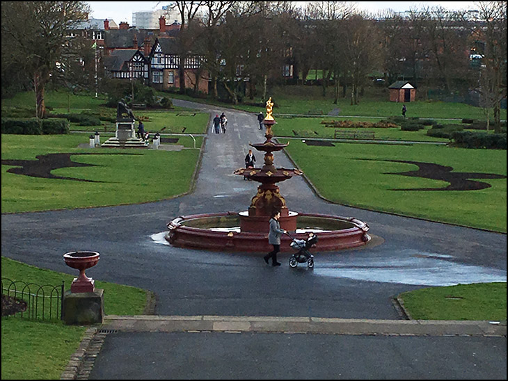 Mesnes Park fountain