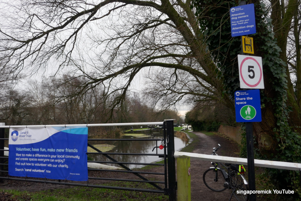 Canal Signs