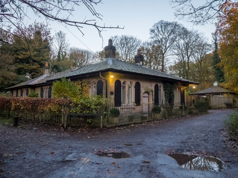 Hall Lane Lodge