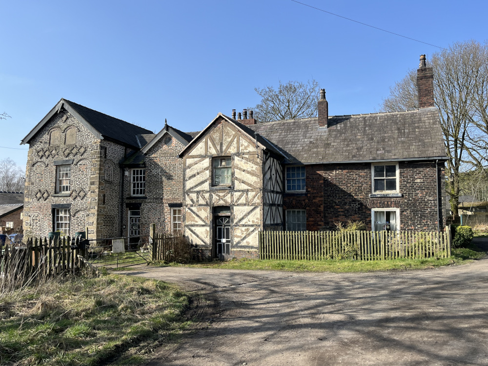 Kirkless Hall, New Springs