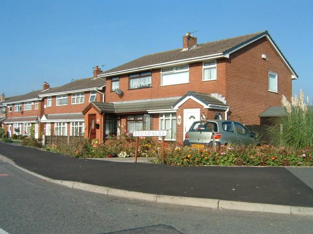Broadacre, Standish