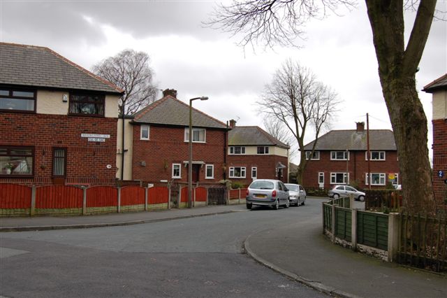 Brookland Avenue, Hindley