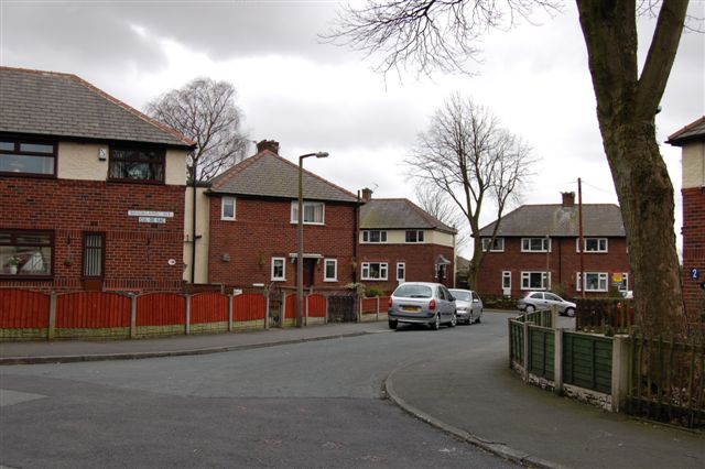 Brookland Avenue, Hindley