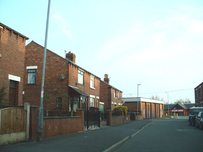 Car Street, Platt Bridge