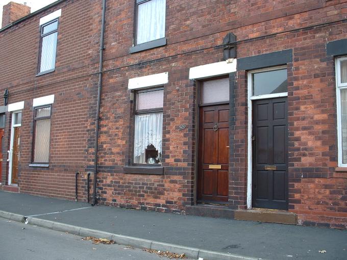 Car Street, Platt Bridge