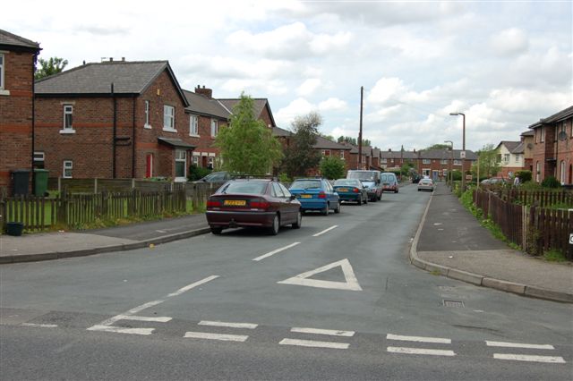 Cinnamon Avenue, Hindley