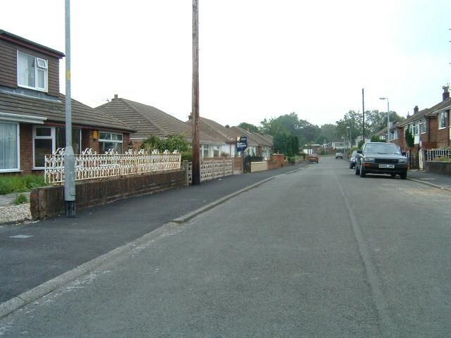 Elm Avenue, Standish