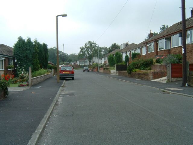 Elm Avenue, Standish