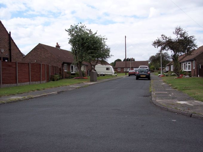 Gisburn Avenue, Golborne