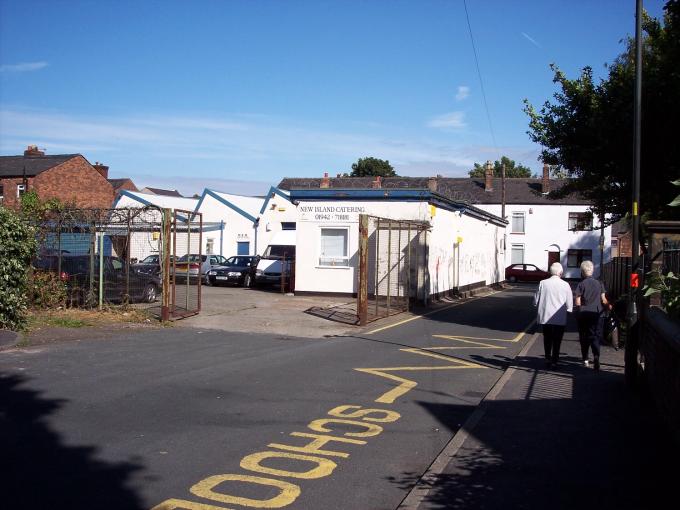 Gibson Square, Golborne