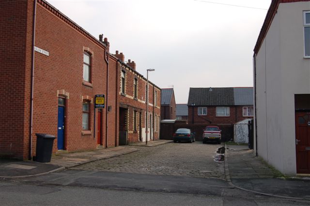 Gildlow Street, Ince