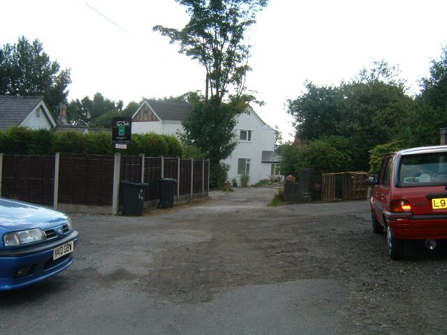 Hawthorn Avenue, Standish
