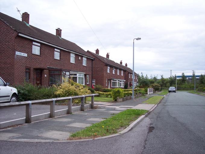 Holcombe Avenue, Golborne