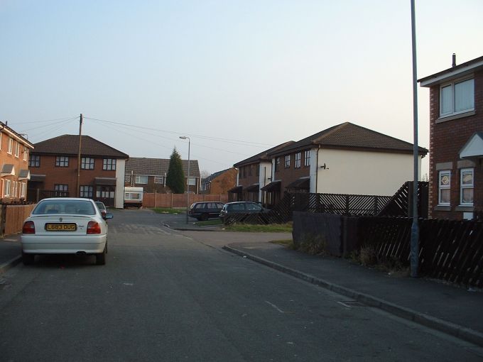 Kent Avenue, Platt Bridge