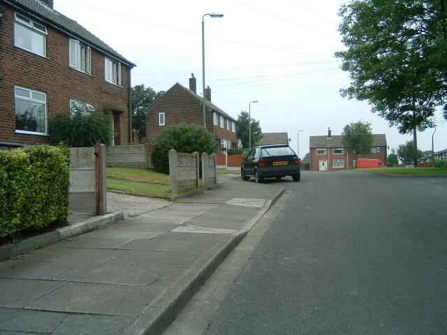 Larkhill Avenue, Standish