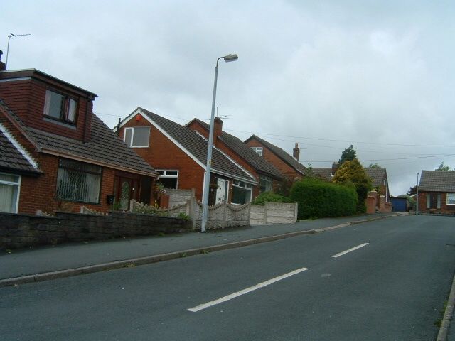 Lincoln Drive, Aspull