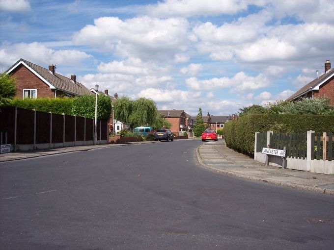 Lancaster Avenue, Golborne