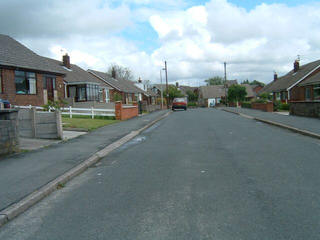 Lincoln Drive, Aspull