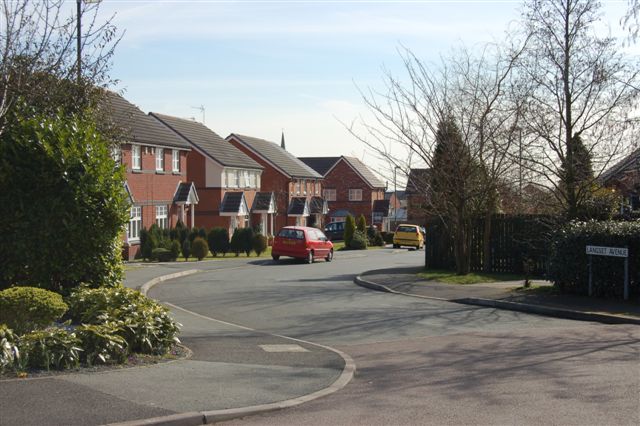 Langset Avenue, Hindley