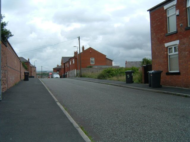 Leader Street, Ince