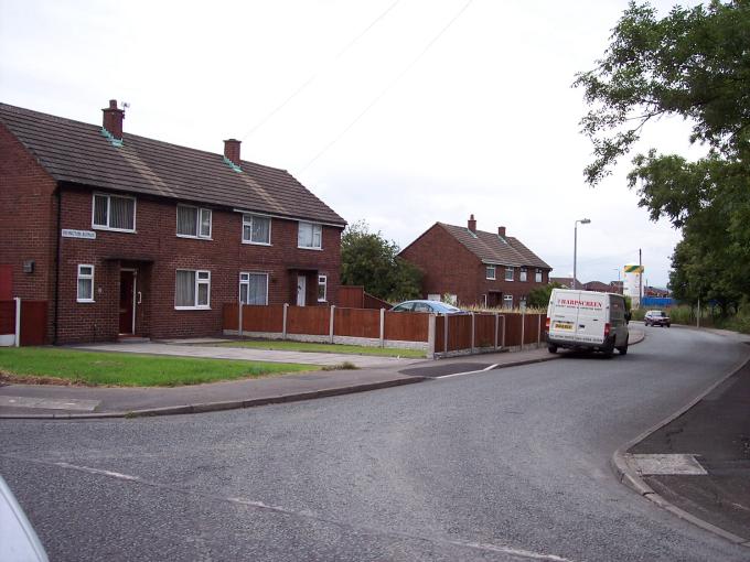 Rivington Avenue, Golborne