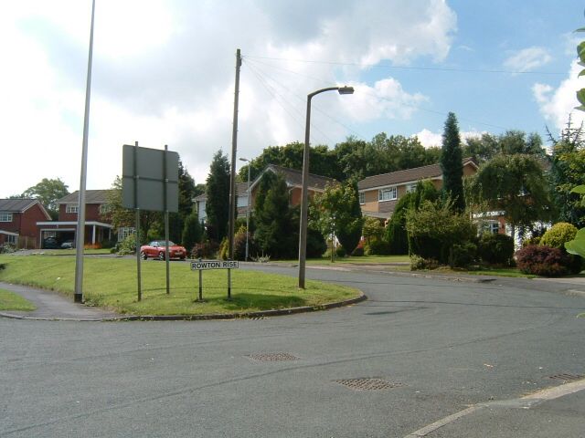 Rowton Rise, Standish