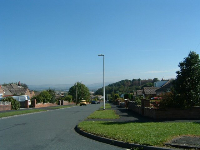 Sheldon Avenue, Standish