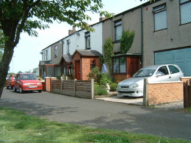 Simm's Square, Aspull