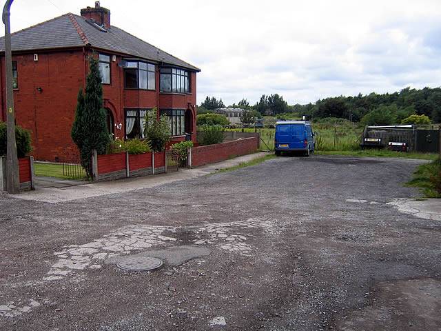 Tenement Street, Abram