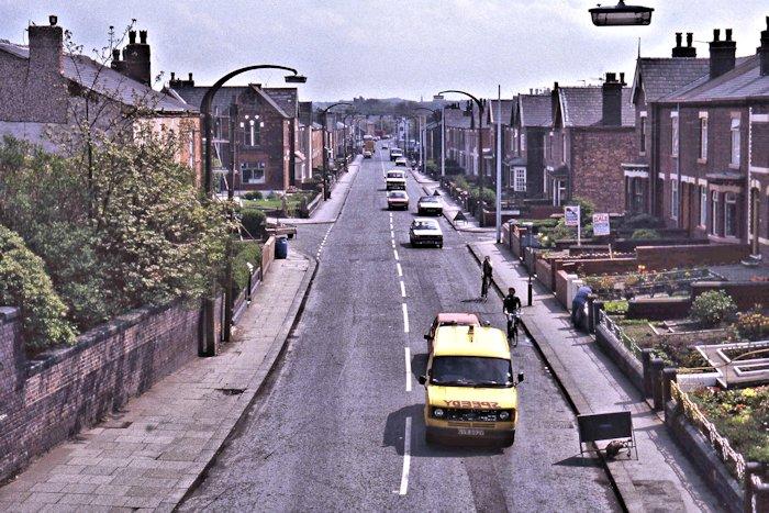 Walthew Lane, Platt Bridge