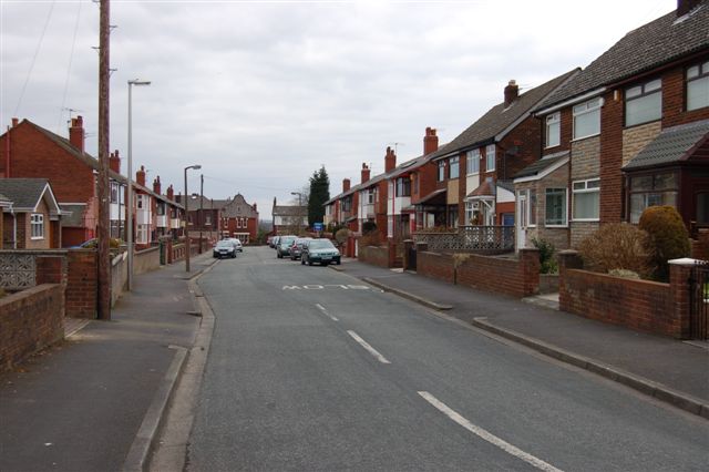 Whiteside Avenue, Hindley