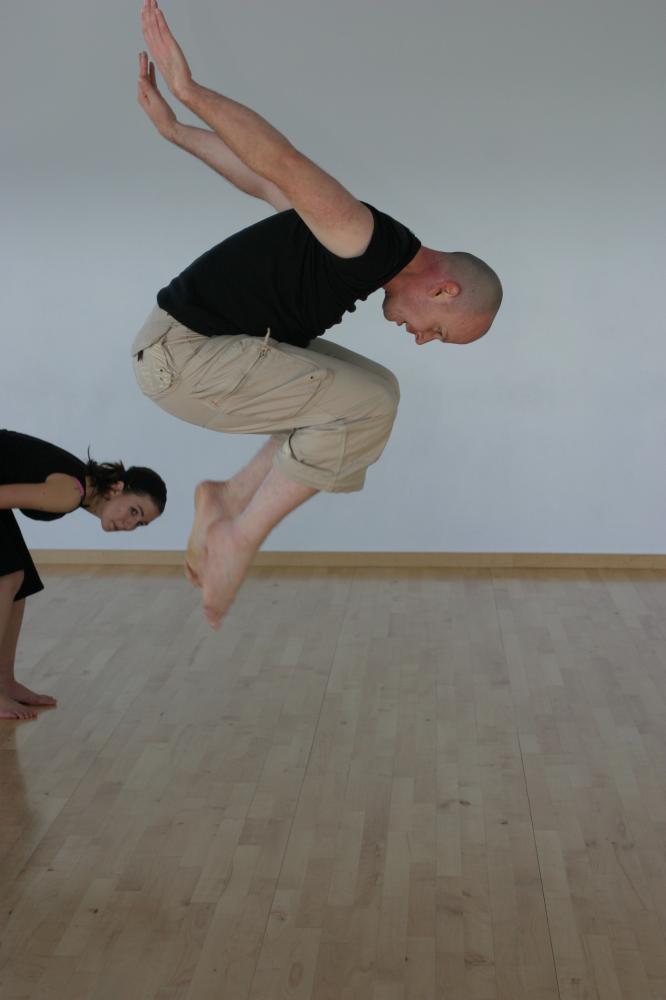 Mark Edward & Company Dance Theatre teaching contemporary dance techniques and company repertoire